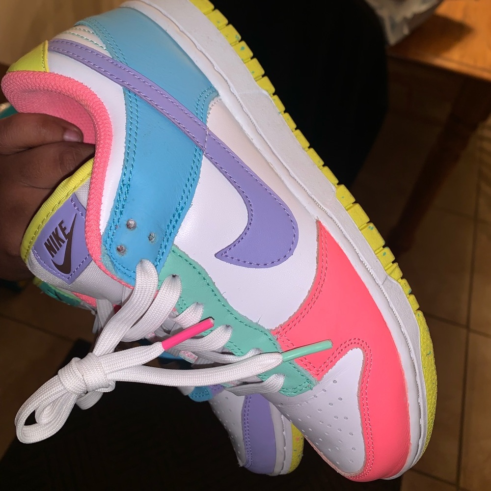 Worn once , woman dunks size 7